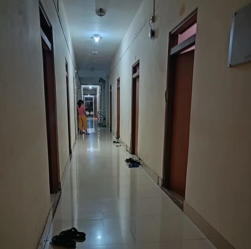 OUTR hostel photo 11